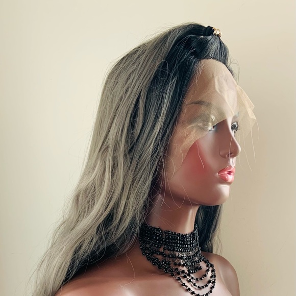 Long Ombre Grey Versatile 13x2.5 Lace Front Wig - Gorgeous! - Picture 4 of 16